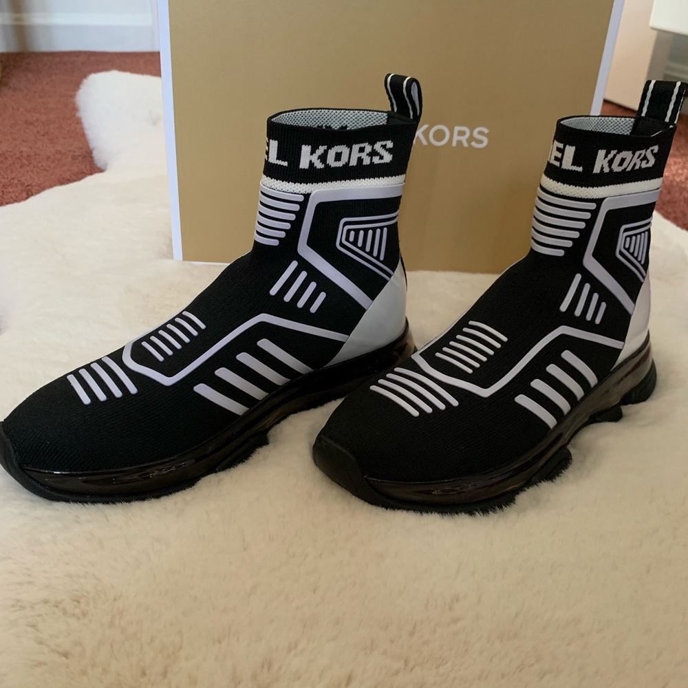 Michael Kors Kendra Stretch-Knit Sneaker